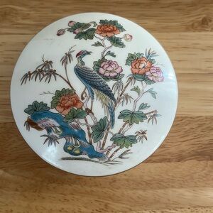 Wedgwood Kutani Crane Bone China‎ Trinket Dish Jewelry Box Floral Delicate Gold